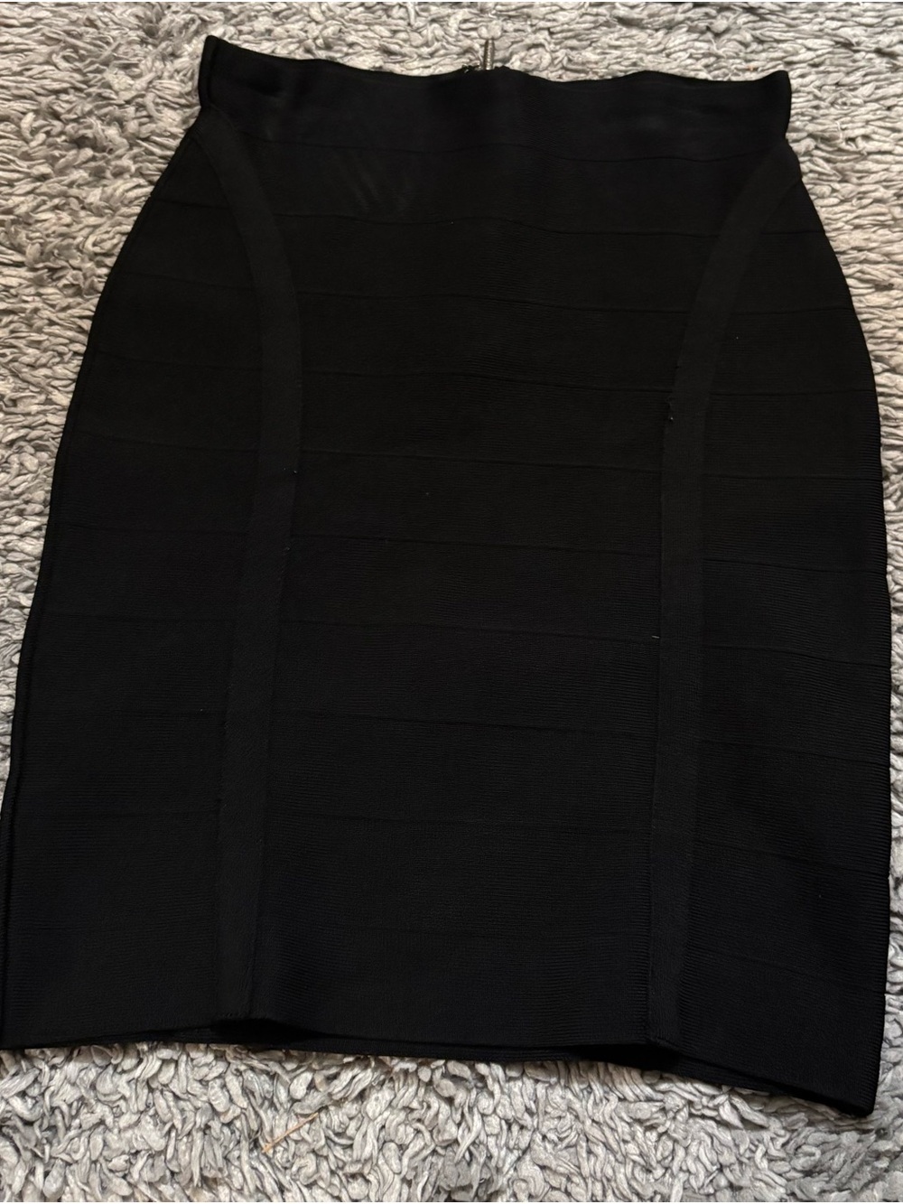 GUESS Black Bandage Mini Skirt - Size S / Jupe Bandage Noire